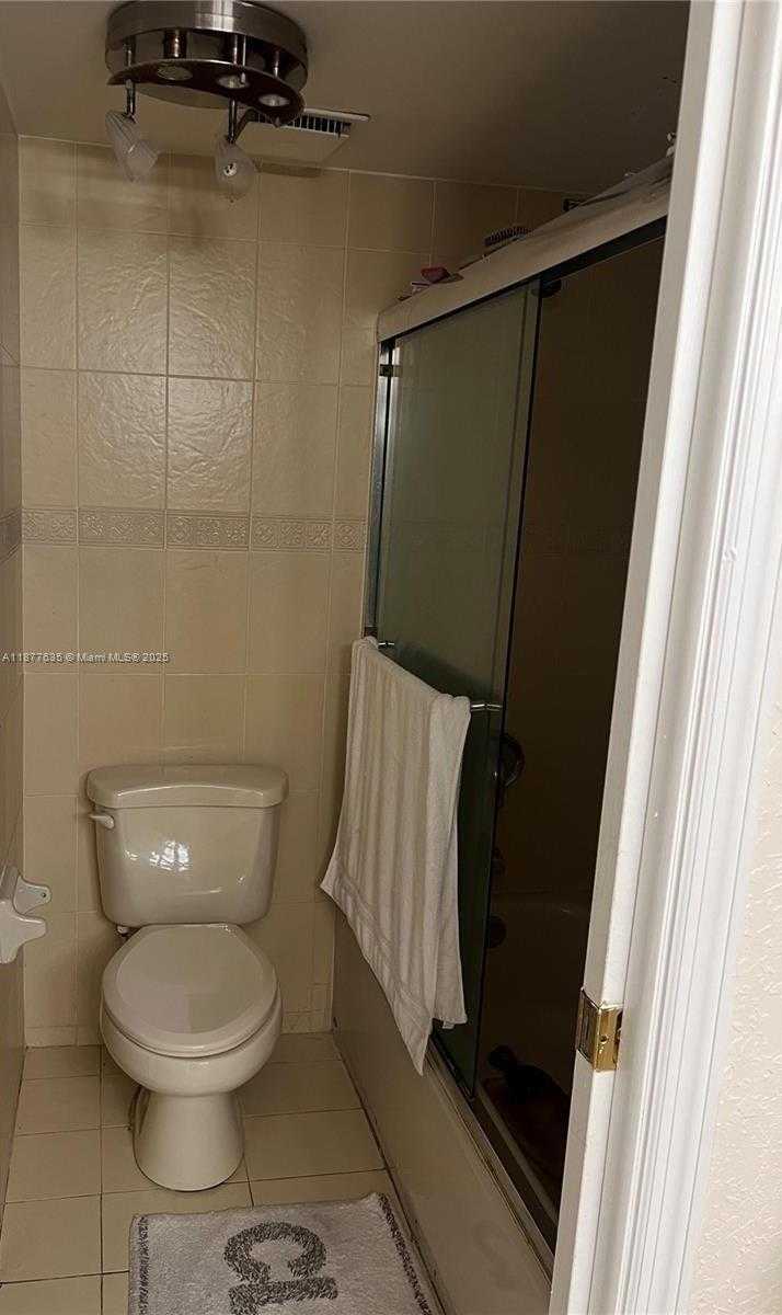 Small Image of 8875 FONTAINEBLEAU BLVD #203, Miami Number 14
