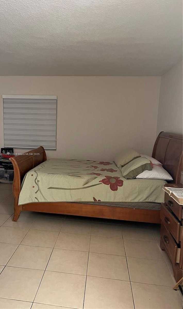 Small Image of 8875 FONTAINEBLEAU BLVD #203, Miami Number 15