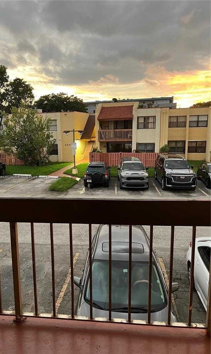 Small Image of 8875 FONTAINEBLEAU BLVD #203, Miami Number 2