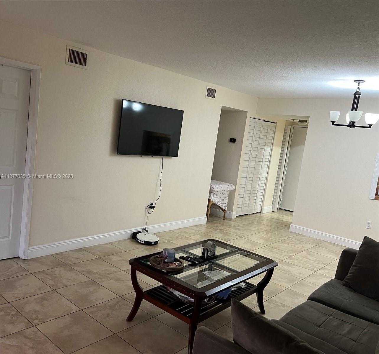 Small Image of 8875 FONTAINEBLEAU BLVD #203, Miami Number 5