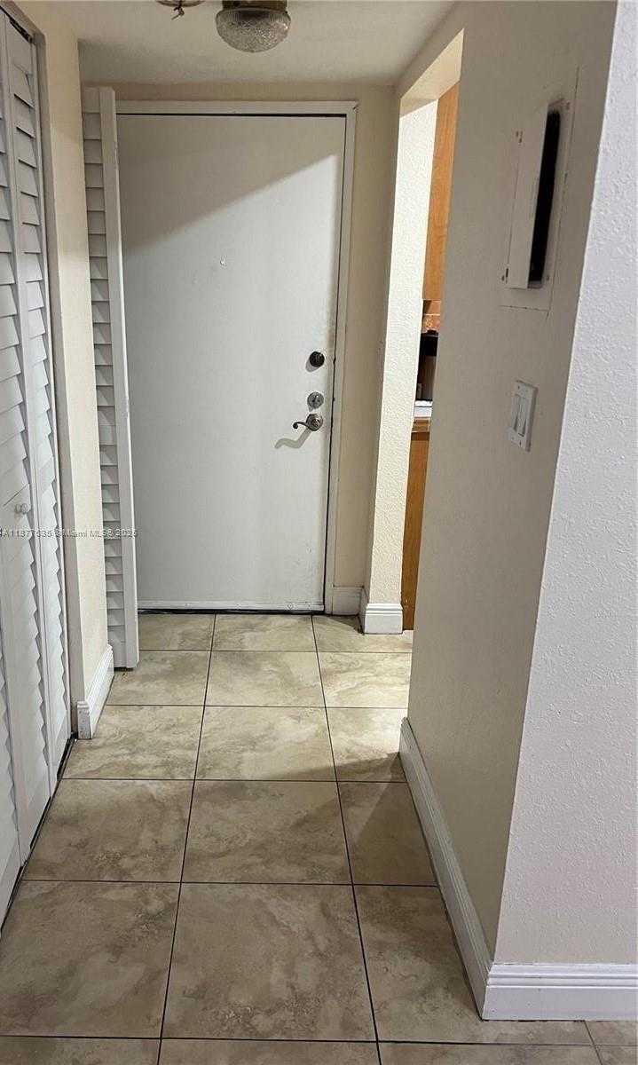 Small Image of 8875 FONTAINEBLEAU BLVD #203, Miami Number 9