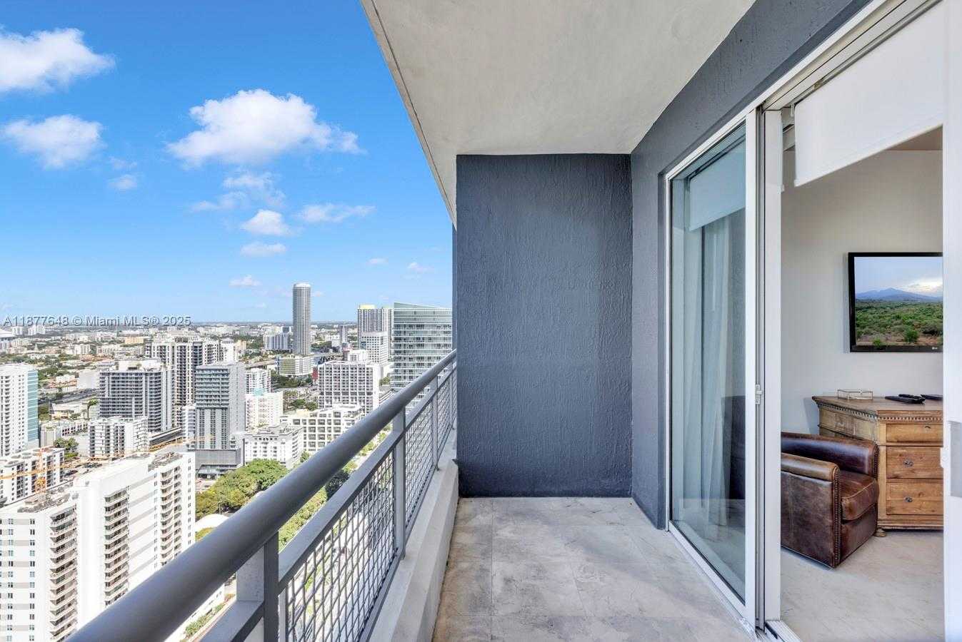 Small Image of 60 SOUTH WEST 13TH ST #3402, Miami Number 20