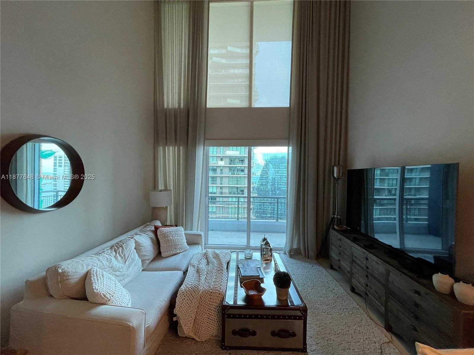 Small Image of 60 SOUTH WEST 13TH ST #3402, Miami Number 4