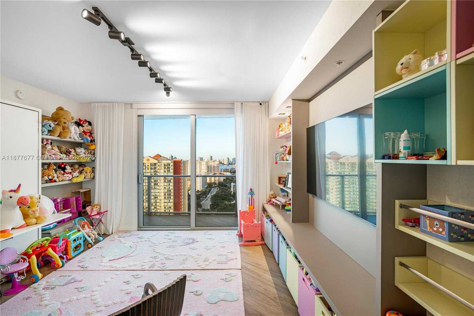 Small Image of 330 SUNNY ISLES BLVD #5-2403, Sunny Isles Beach Number 15