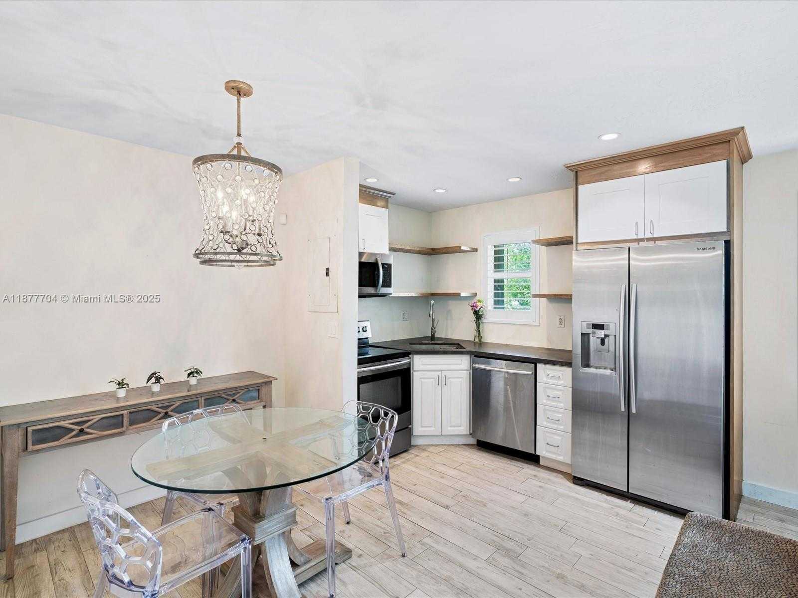 Small Image of 255 SUNRISE DR #307, Key Biscayne Number 13