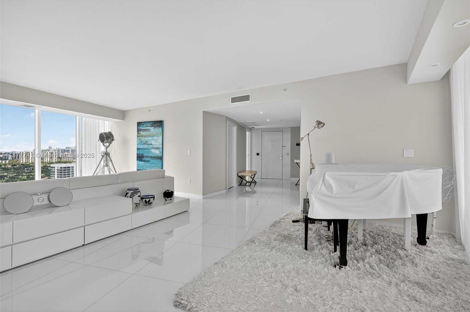 Small Image of 3370 HIDDEN BAY DR #2915, Aventura Number 10