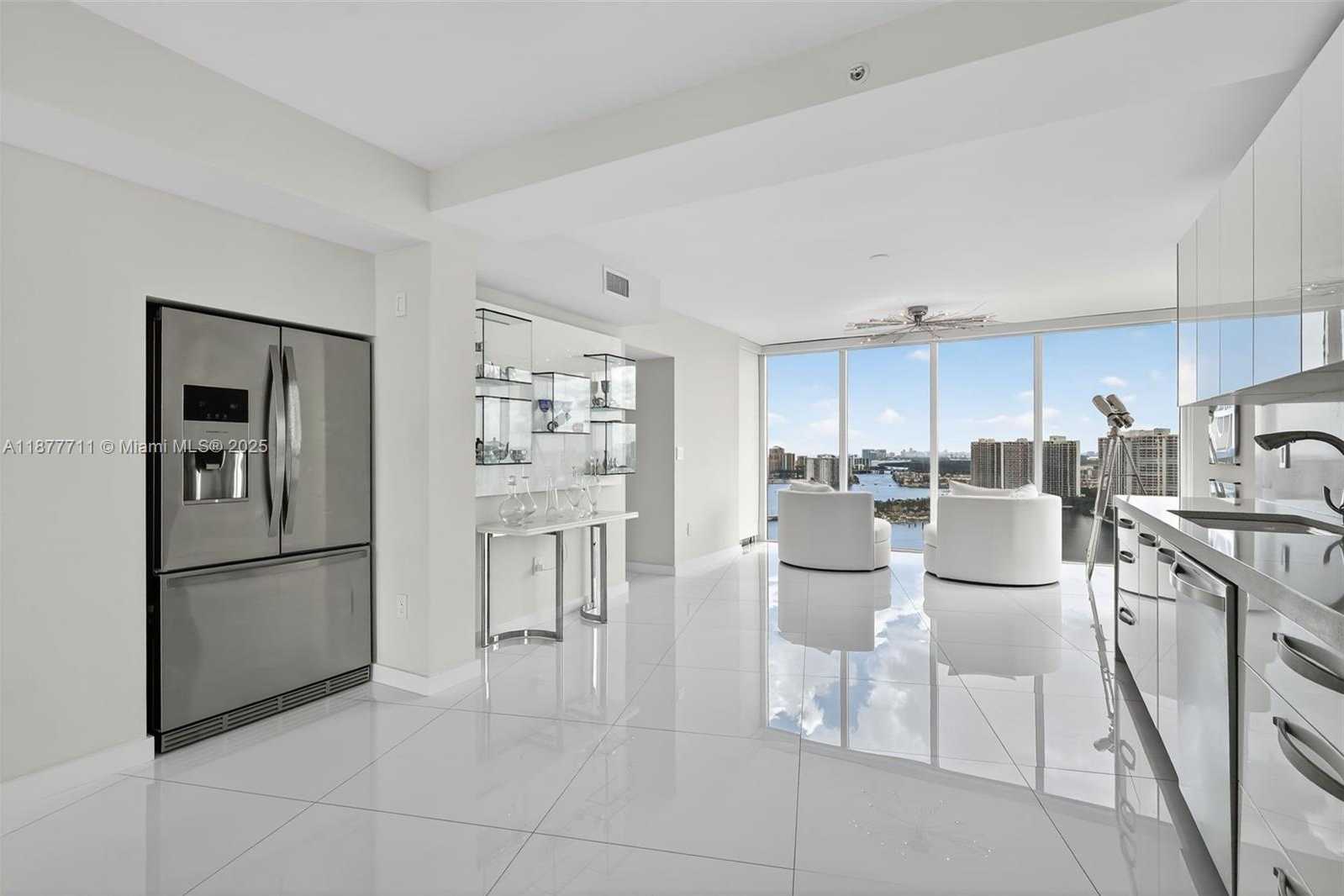 Small Image of 3370 HIDDEN BAY DR #2915, Aventura Number 18