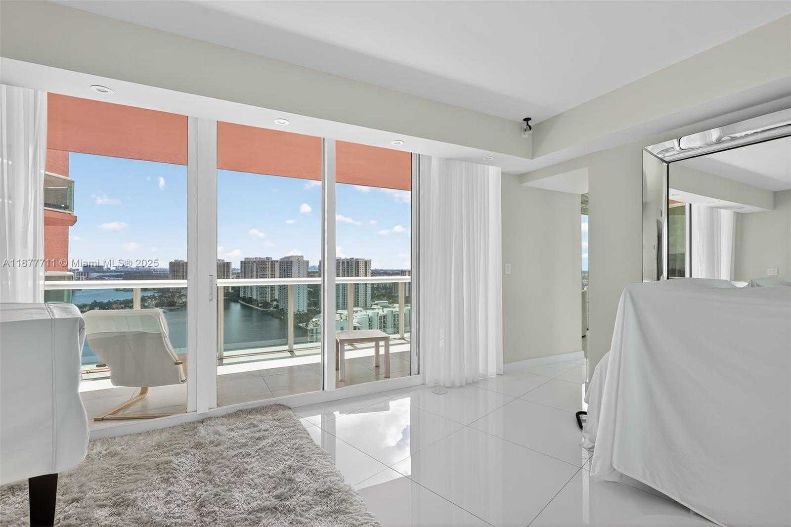 Small Image of 3370 HIDDEN BAY DR #2915, Aventura Number 2