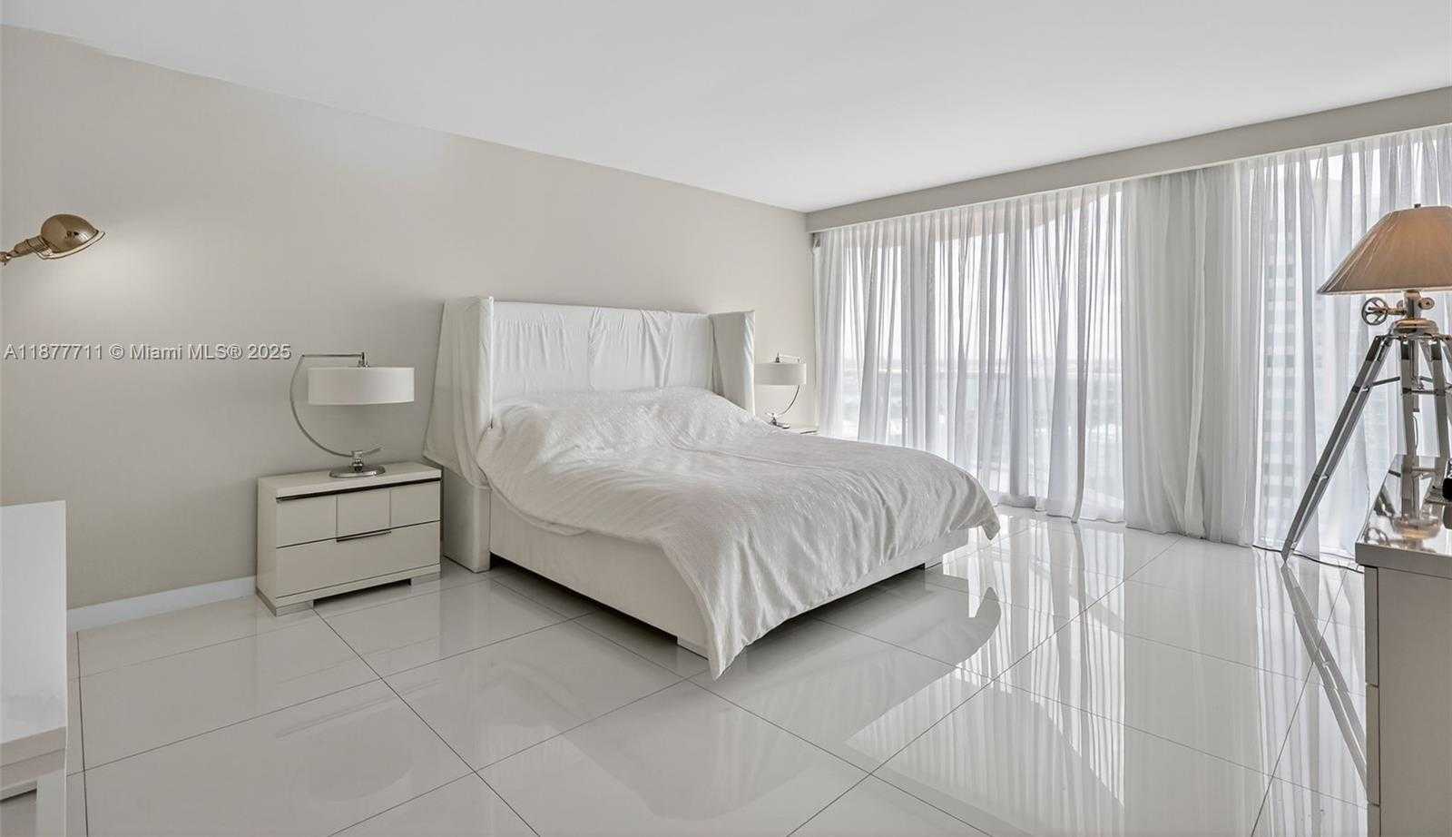 Small Image of 3370 HIDDEN BAY DR #2915, Aventura Number 27