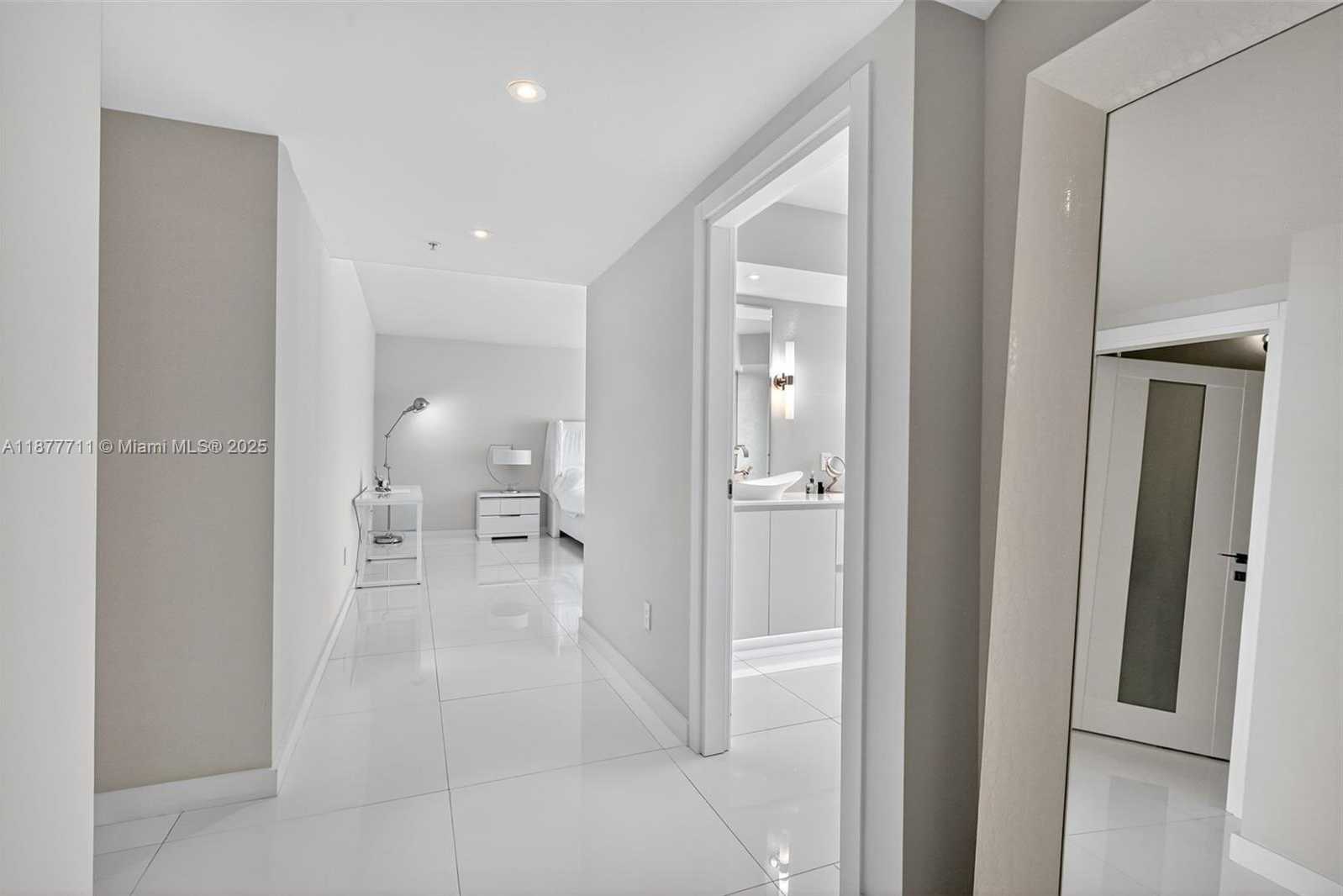 Small Image of 3370 HIDDEN BAY DR #2915, Aventura Number 30