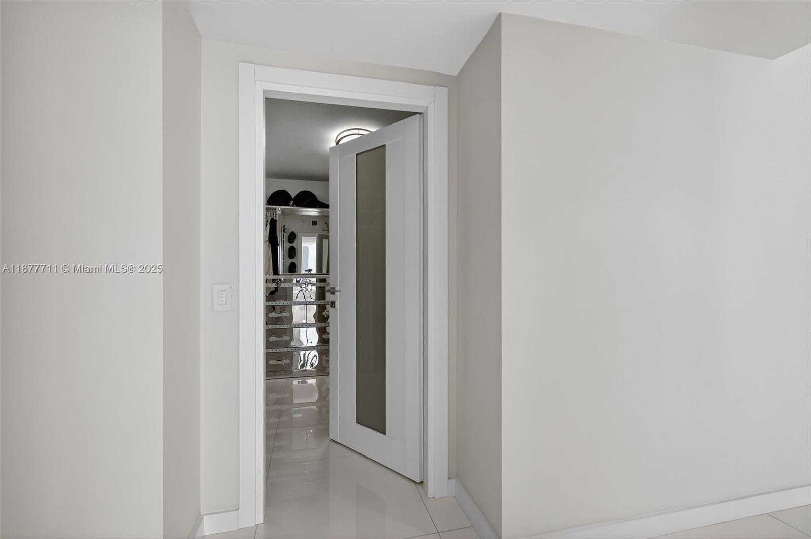 Small Image of 3370 HIDDEN BAY DR #2915, Aventura Number 35