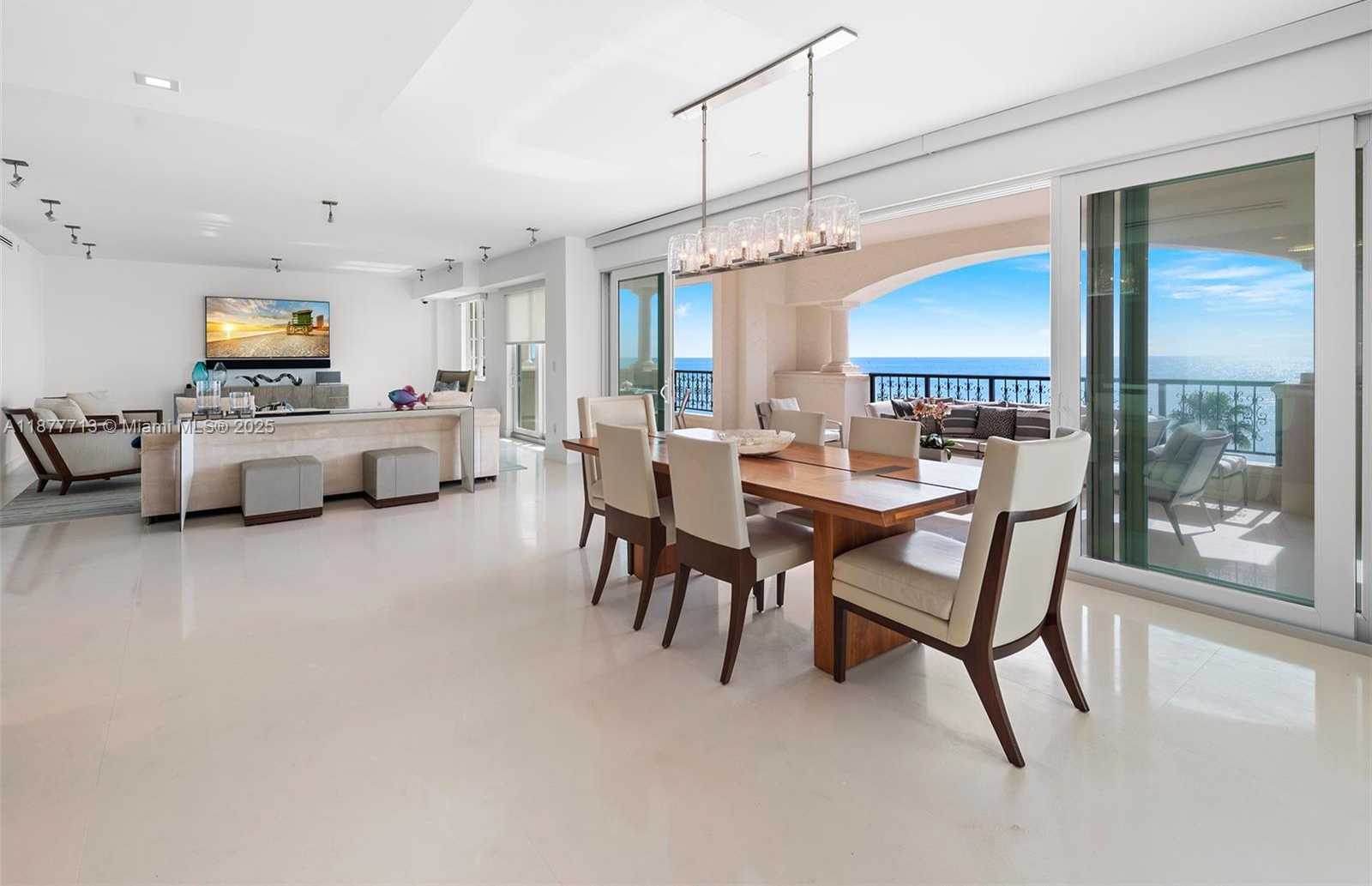 Small Image of 7966 FISHER ISLAND DR #7966, Miami Beach Number 16