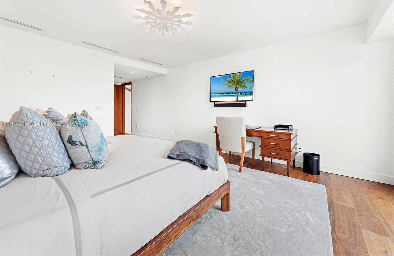 Small Image of 7966 FISHER ISLAND DR #7966, Miami Beach Number 26