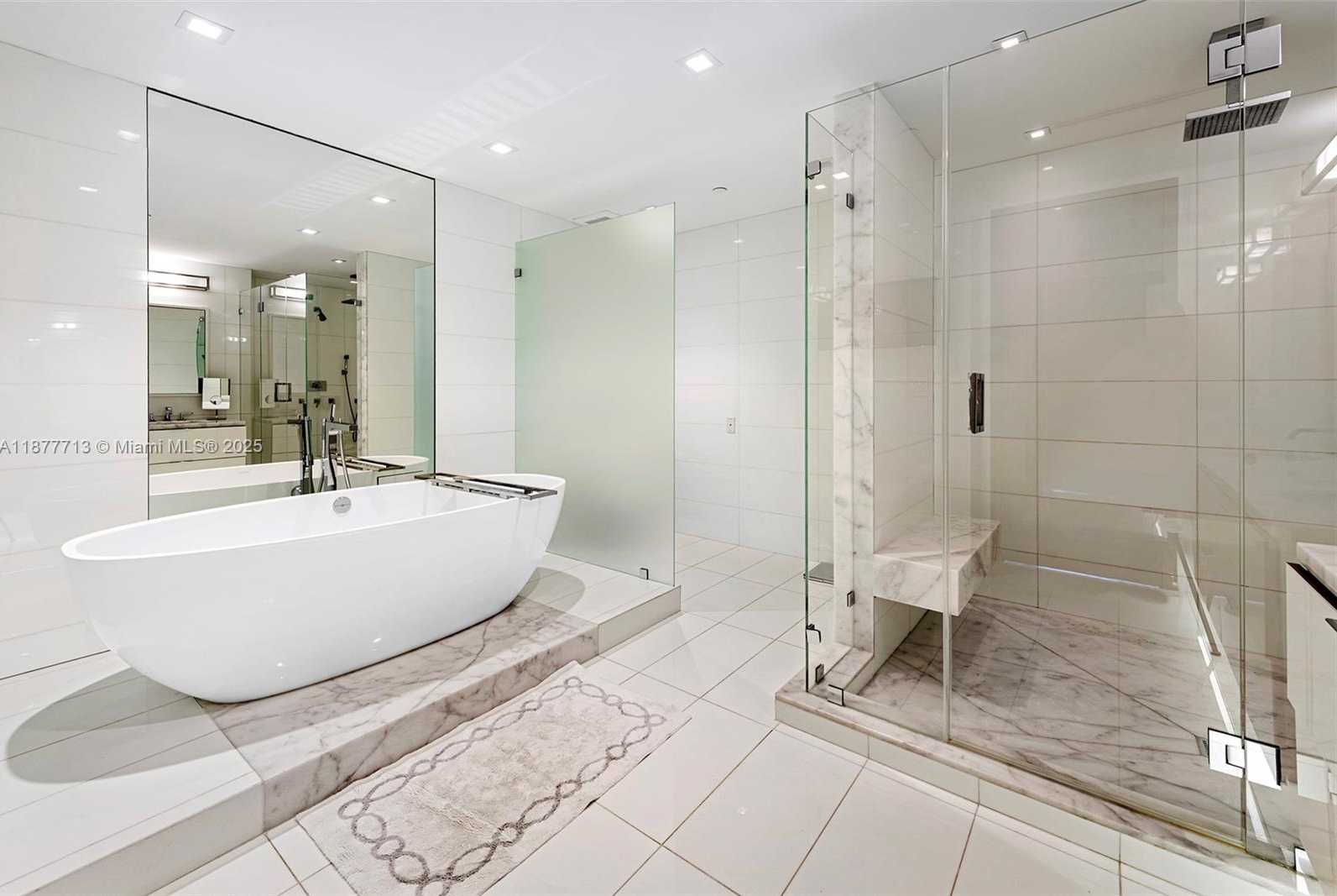 Small Image of 7966 FISHER ISLAND DR #7966, Miami Beach Number 29