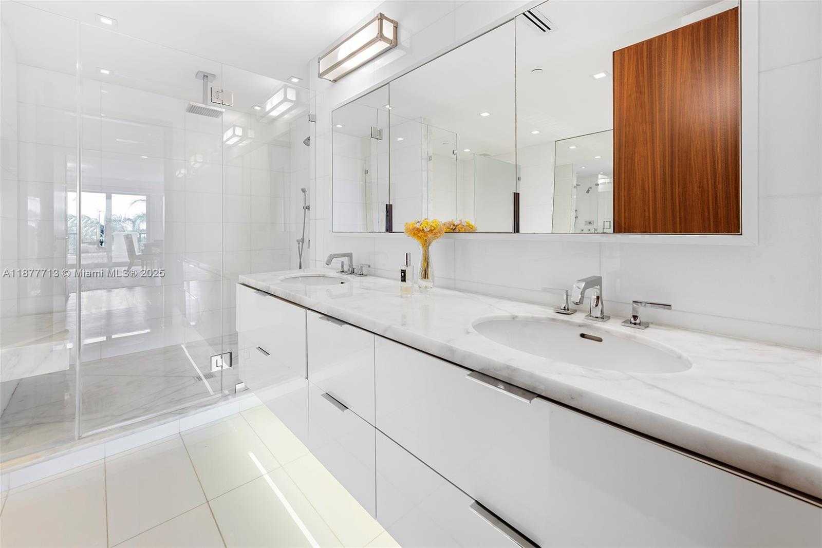 Small Image of 7966 FISHER ISLAND DR #7966, Miami Beach Number 32