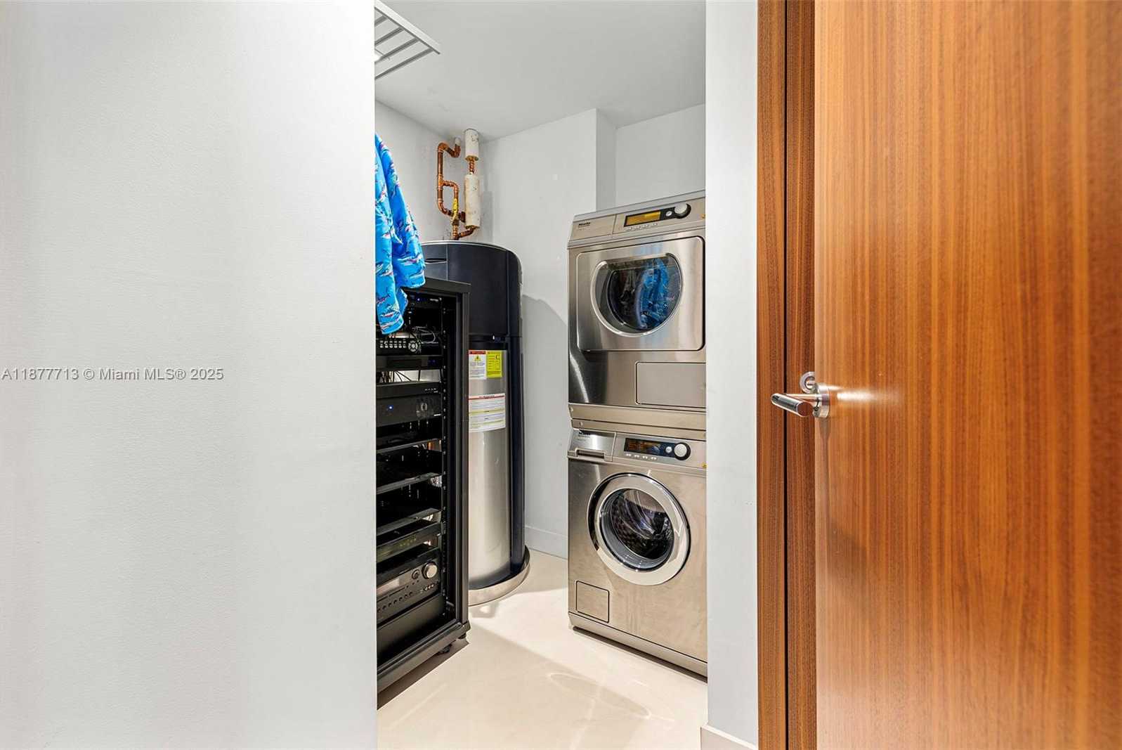 Small Image of 7966 FISHER ISLAND DR #7966, Miami Beach Number 36