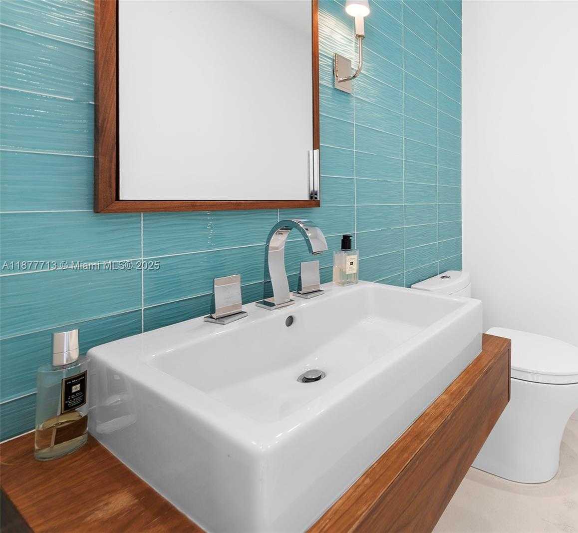 Small Image of 7966 FISHER ISLAND DR #7966, Miami Beach Number 5