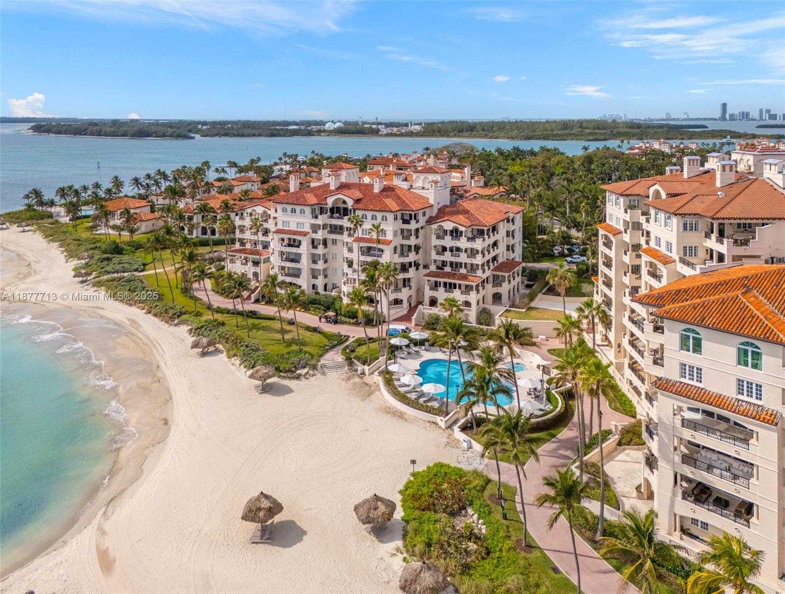 Small Image of 7966 FISHER ISLAND DR #7966, Miami Beach Number 52