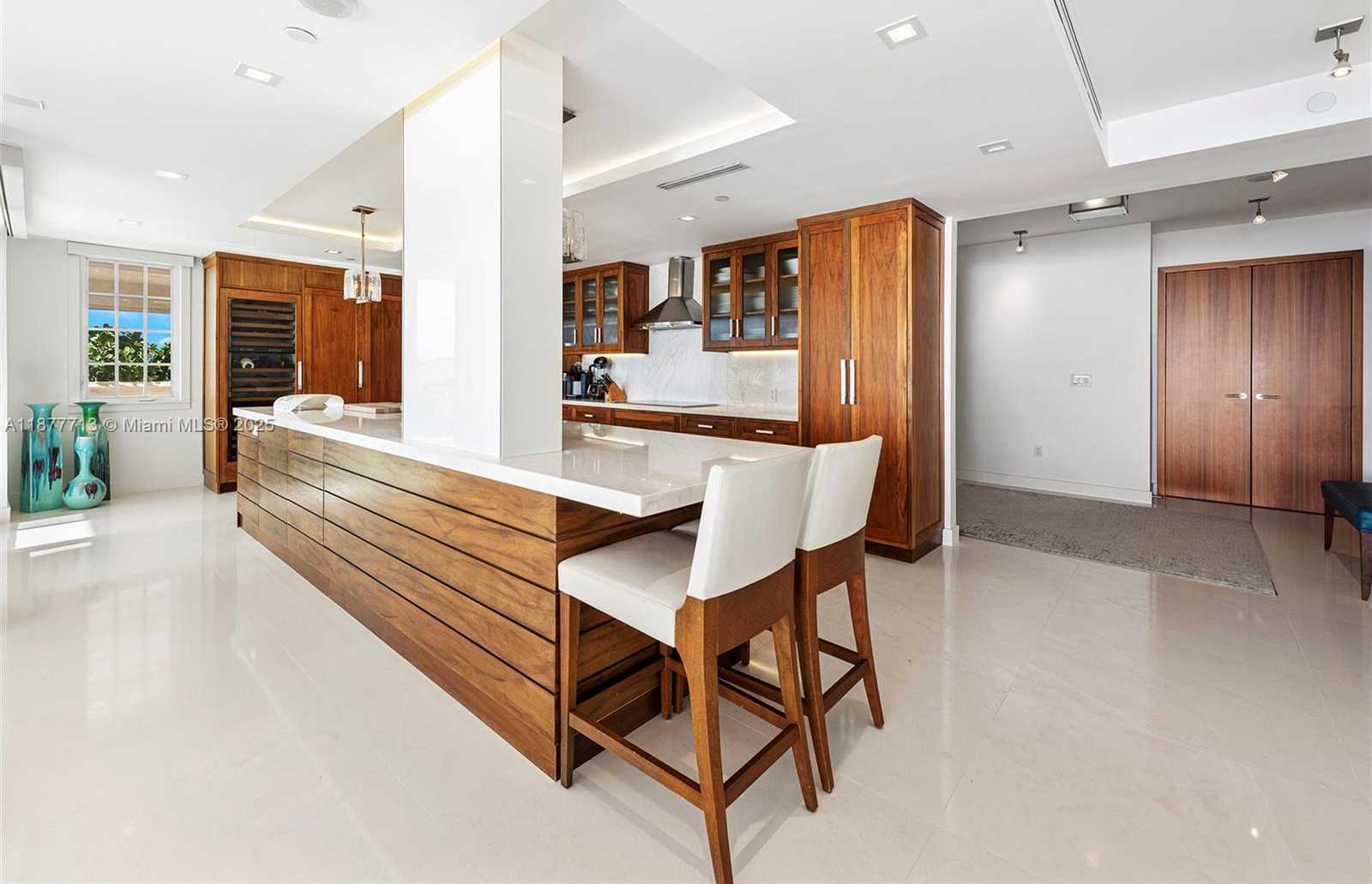 Small Image of 7966 FISHER ISLAND DR #7966, Miami Beach Number 8