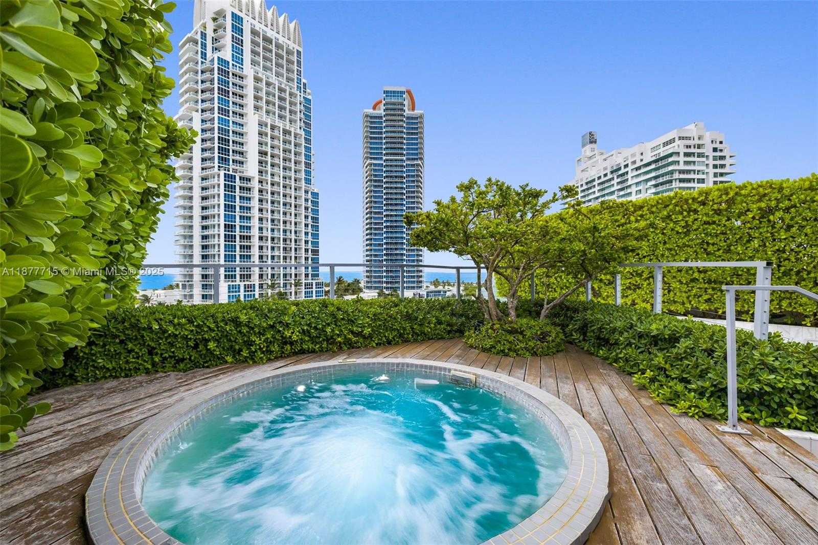 Small Image of 1 COLLINS AVE #PH702, Miami Beach Number 17