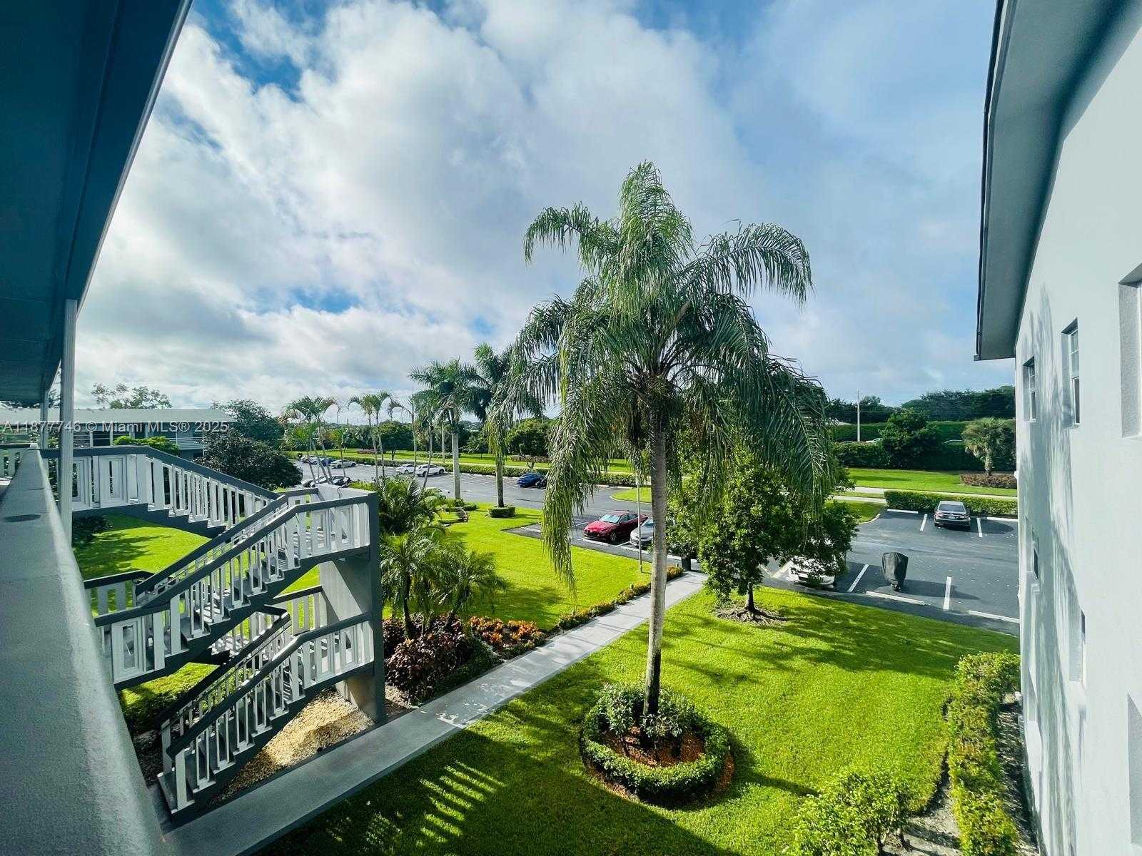 Small Image of 251 SOUTH SUFFOLK F #251, Boca Raton Number 15