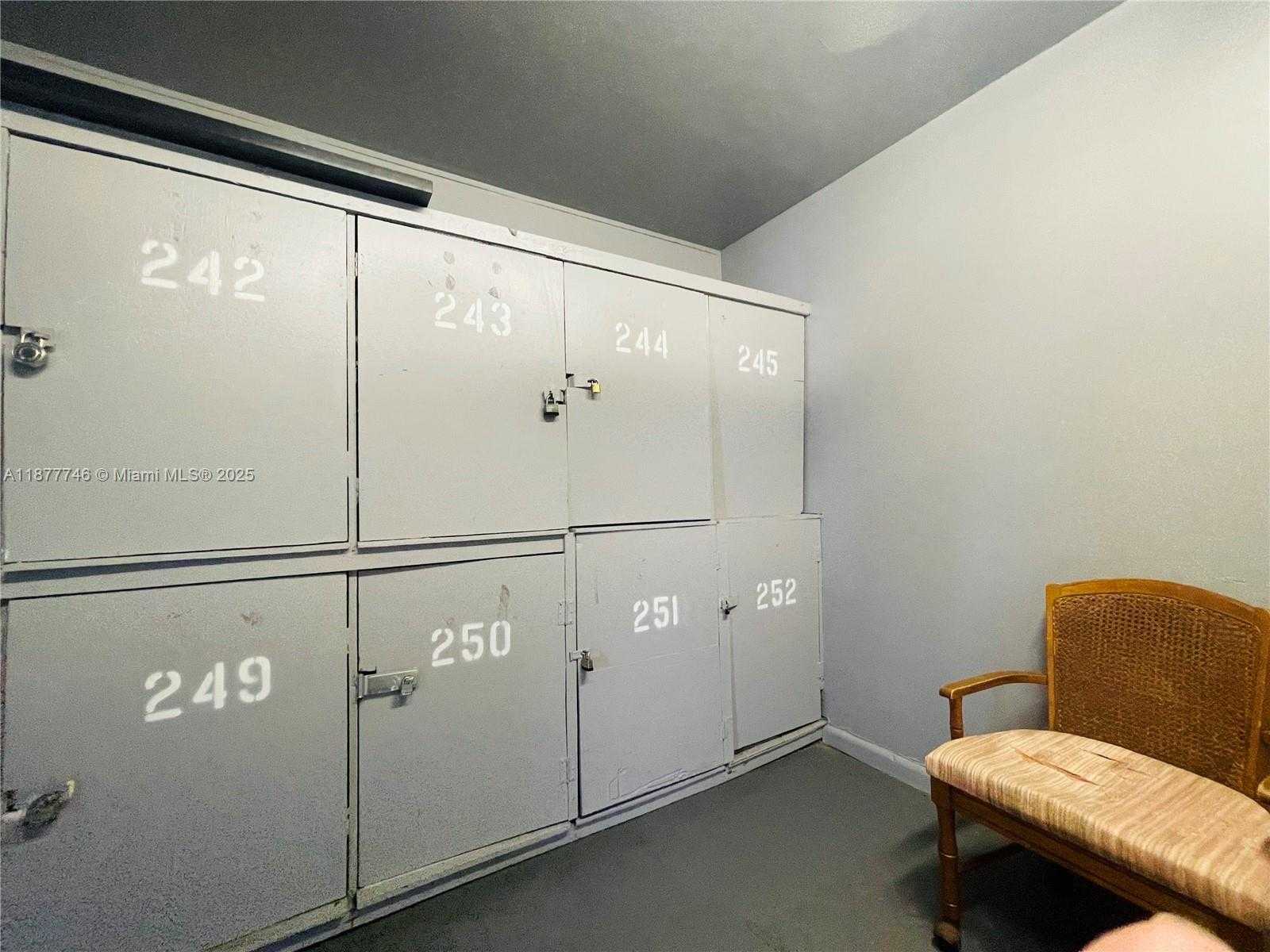Small Image of 251 SOUTH SUFFOLK F #251, Boca Raton Number 21