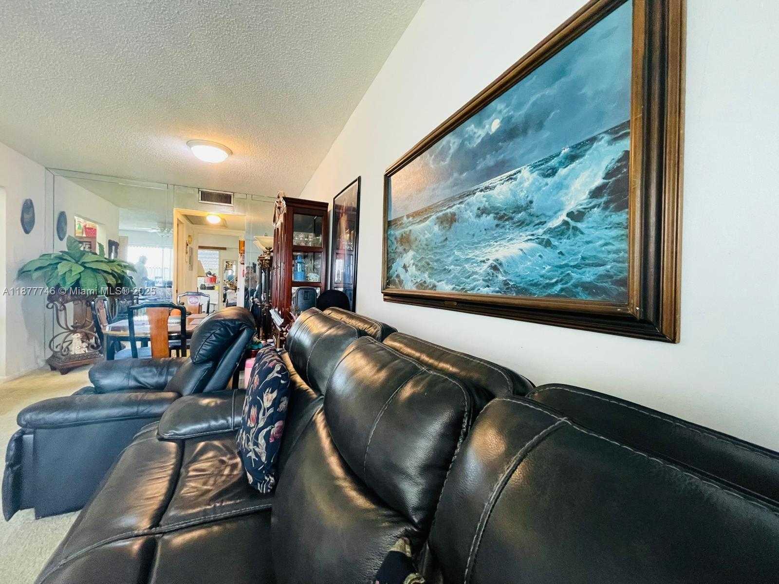 Small Image of 251 SOUTH SUFFOLK F #251, Boca Raton Number 3