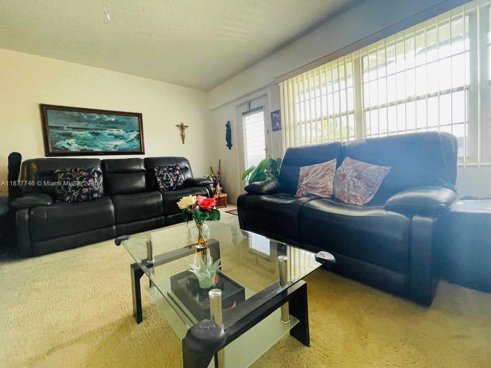 Small Image of 251 SOUTH SUFFOLK F #251, Boca Raton Number 4