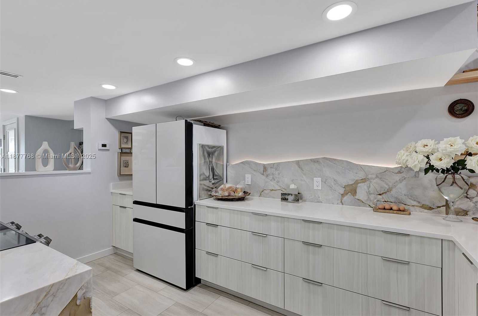 Small Image of 2404 HARBOUR COVE DR, Hutchinson Island Number 13