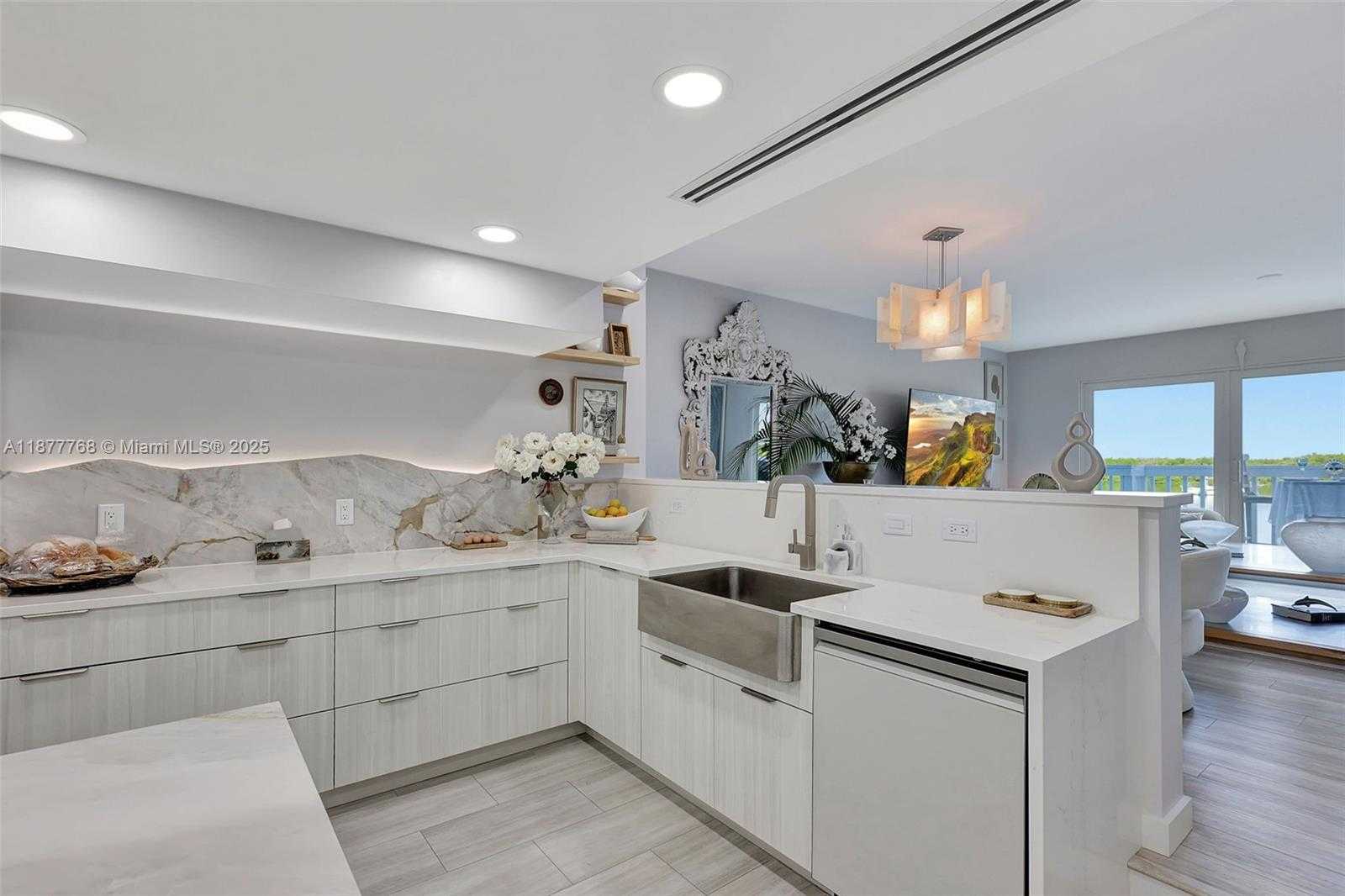 Small Image of 2404 HARBOUR COVE DR, Hutchinson Island Number 14