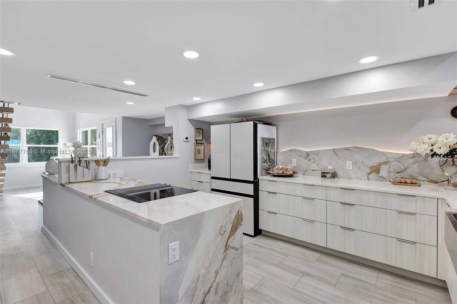 Small Image of 2404 HARBOUR COVE DR, Hutchinson Island Number 18