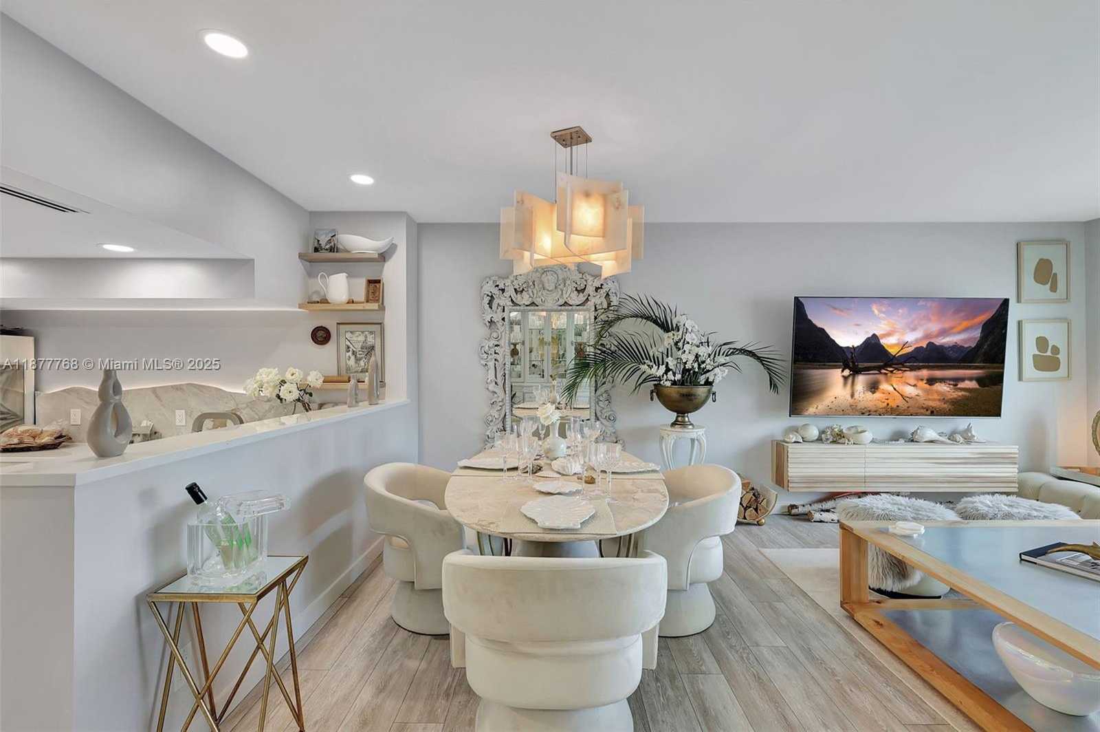 Small Image of 2404 HARBOUR COVE DR, Hutchinson Island Number 19