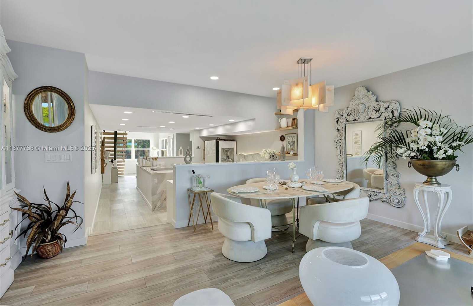 Small Image of 2404 HARBOUR COVE DR, Hutchinson Island Number 21