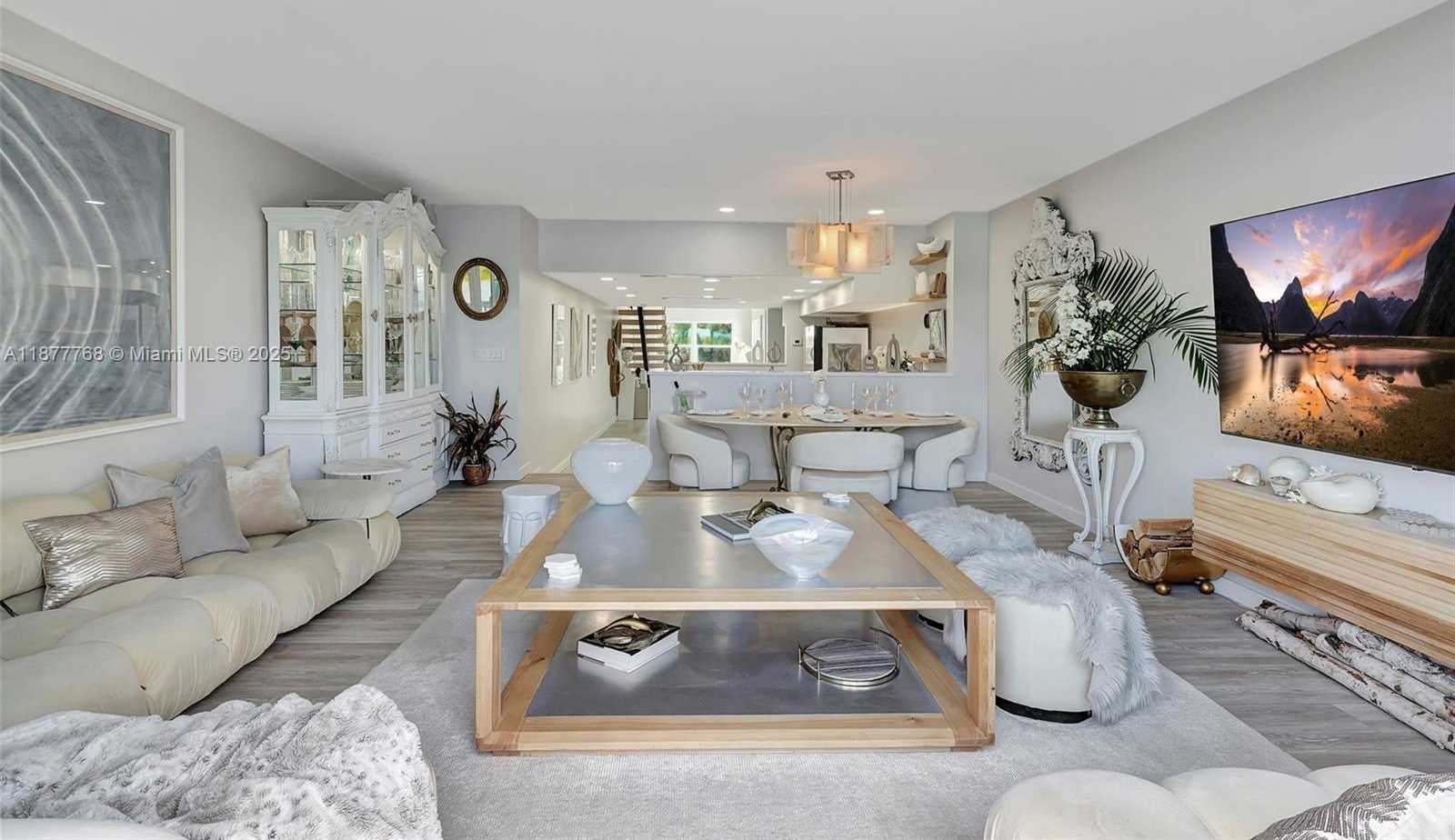 Small Image of 2404 HARBOUR COVE DR, Hutchinson Island Number 25