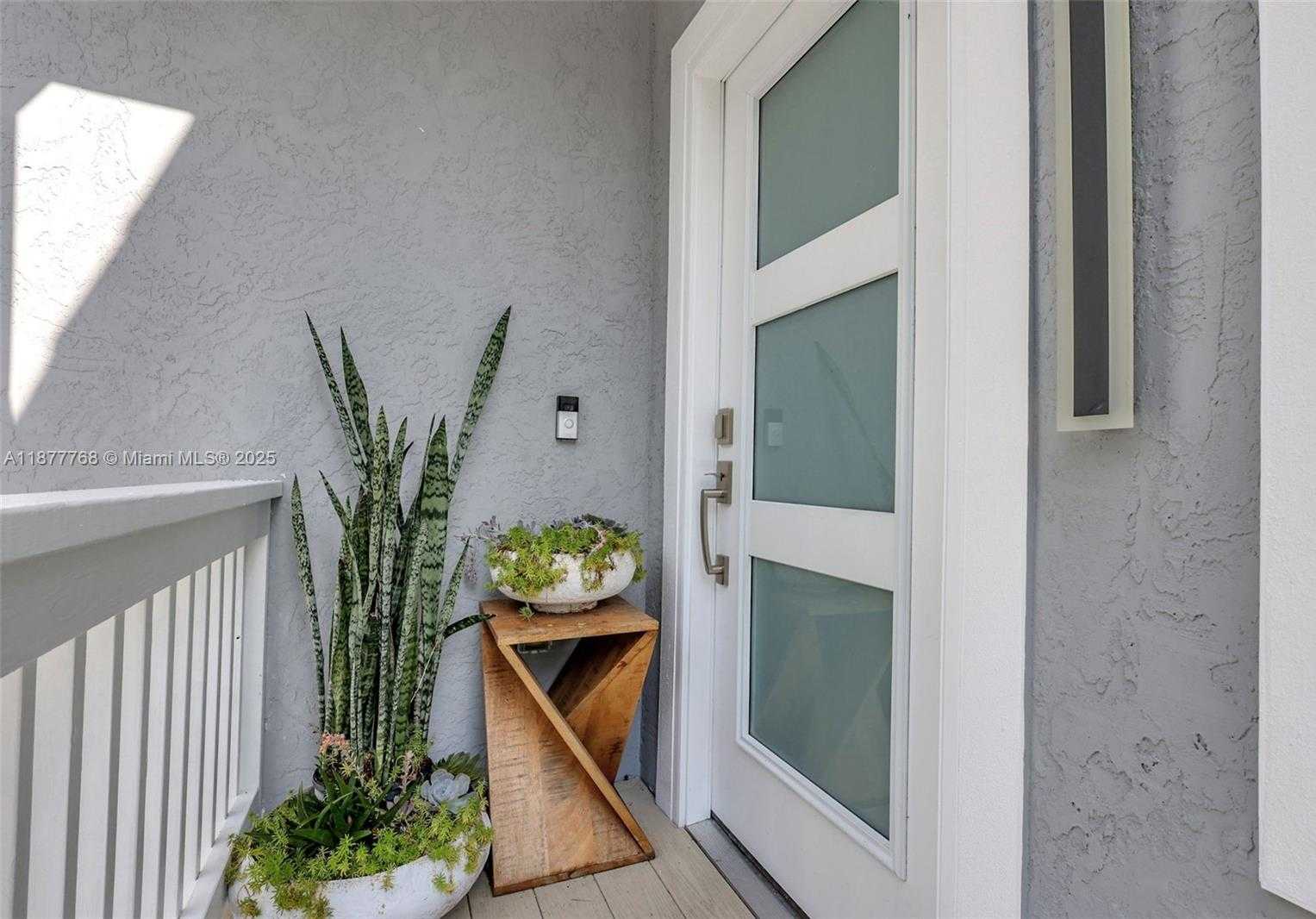 Small Image of 2404 HARBOUR COVE DR, Hutchinson Island Number 3