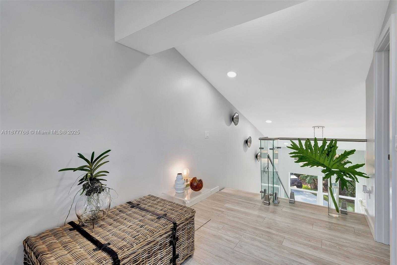Small Image of 2404 HARBOUR COVE DR, Hutchinson Island Number 31
