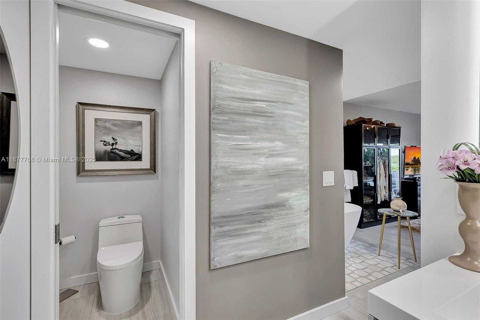 Small Image of 2404 HARBOUR COVE DR, Hutchinson Island Number 47