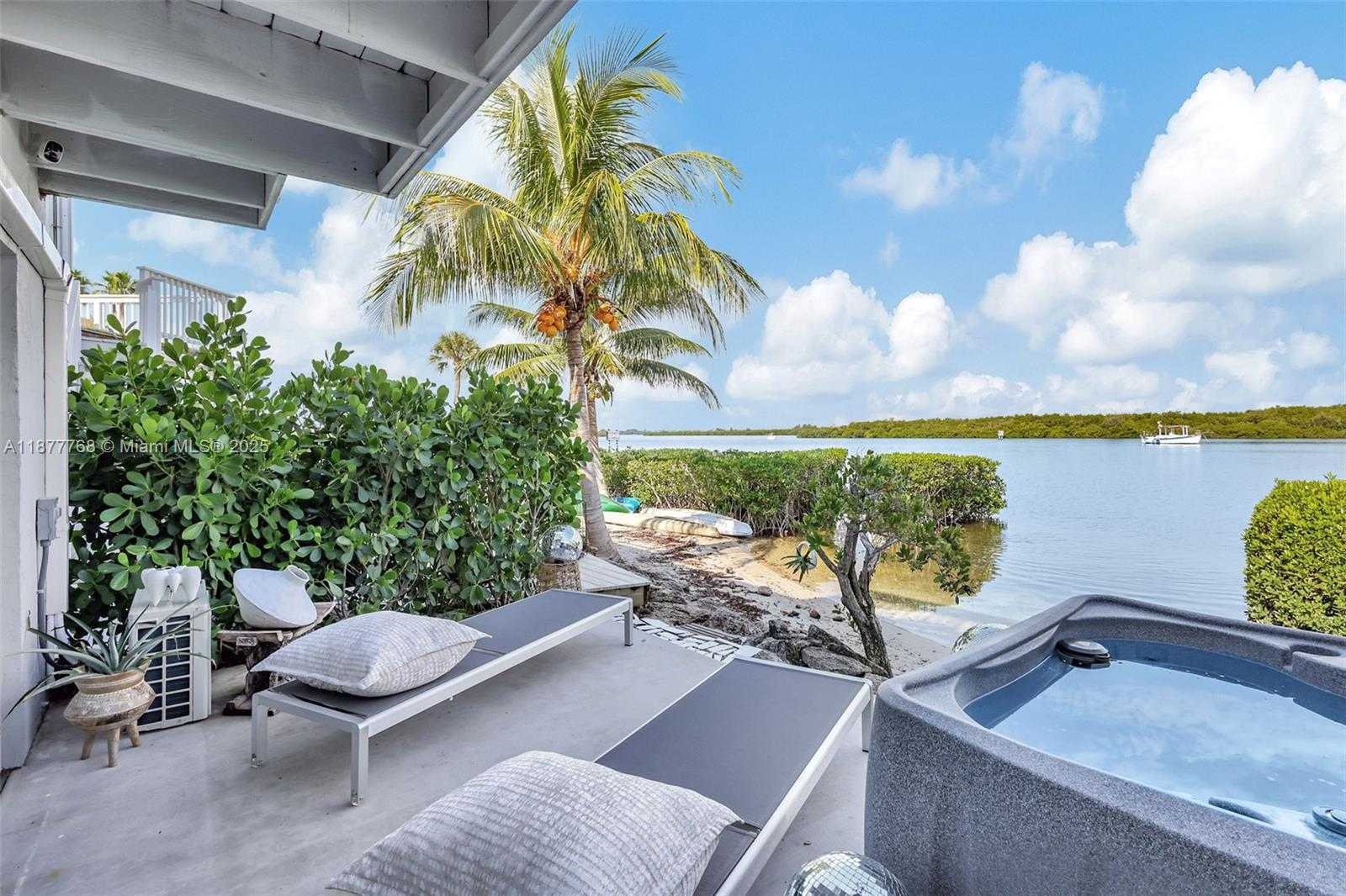 Small Image of 2404 HARBOUR COVE DR, Hutchinson Island Number 54