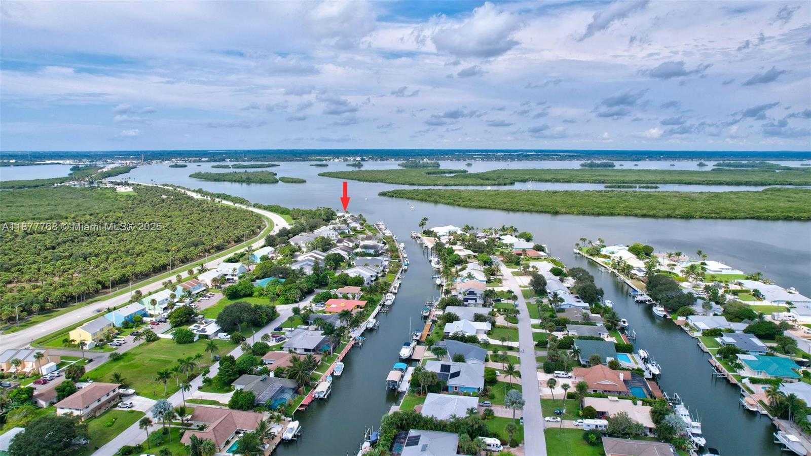 Small Image of 2404 HARBOUR COVE DR, Hutchinson Island Number 58