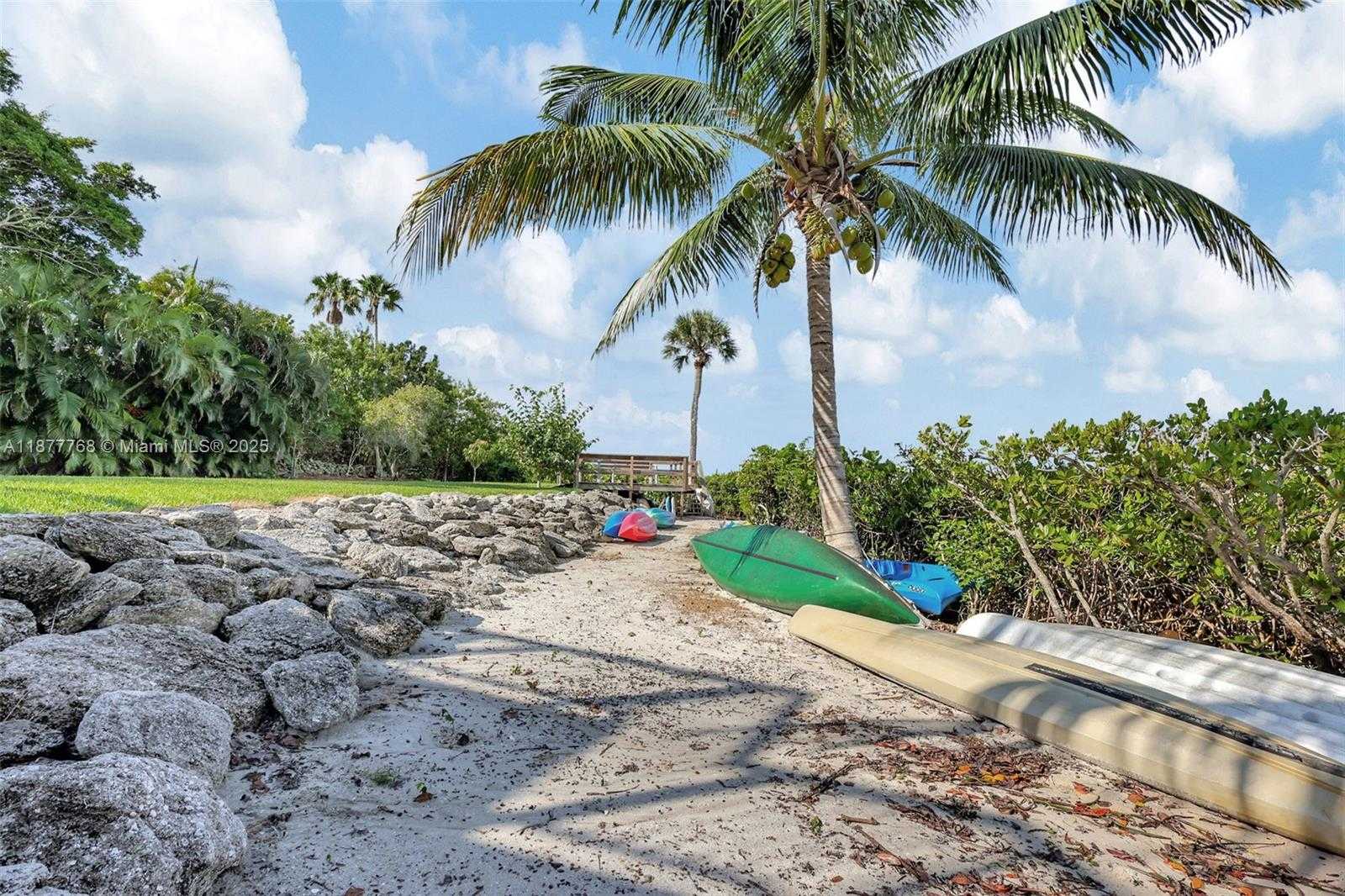 Small Image of 2404 HARBOUR COVE DR, Hutchinson Island Number 66