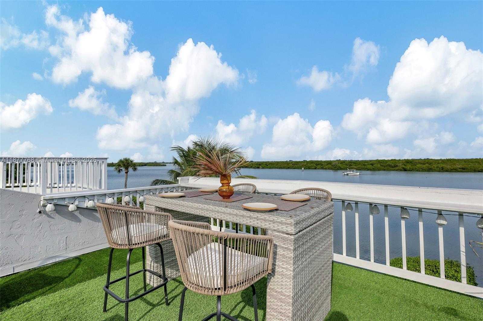 Small Image of 2404 HARBOUR COVE DR, Hutchinson Island Number 70