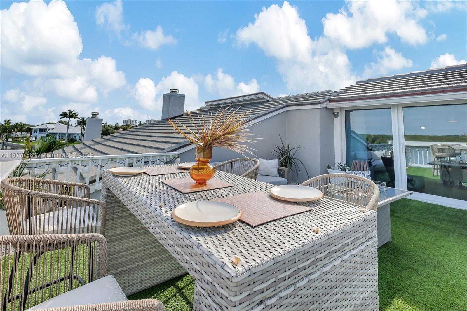 Small Image of 2404 HARBOUR COVE DR, Hutchinson Island Number 71