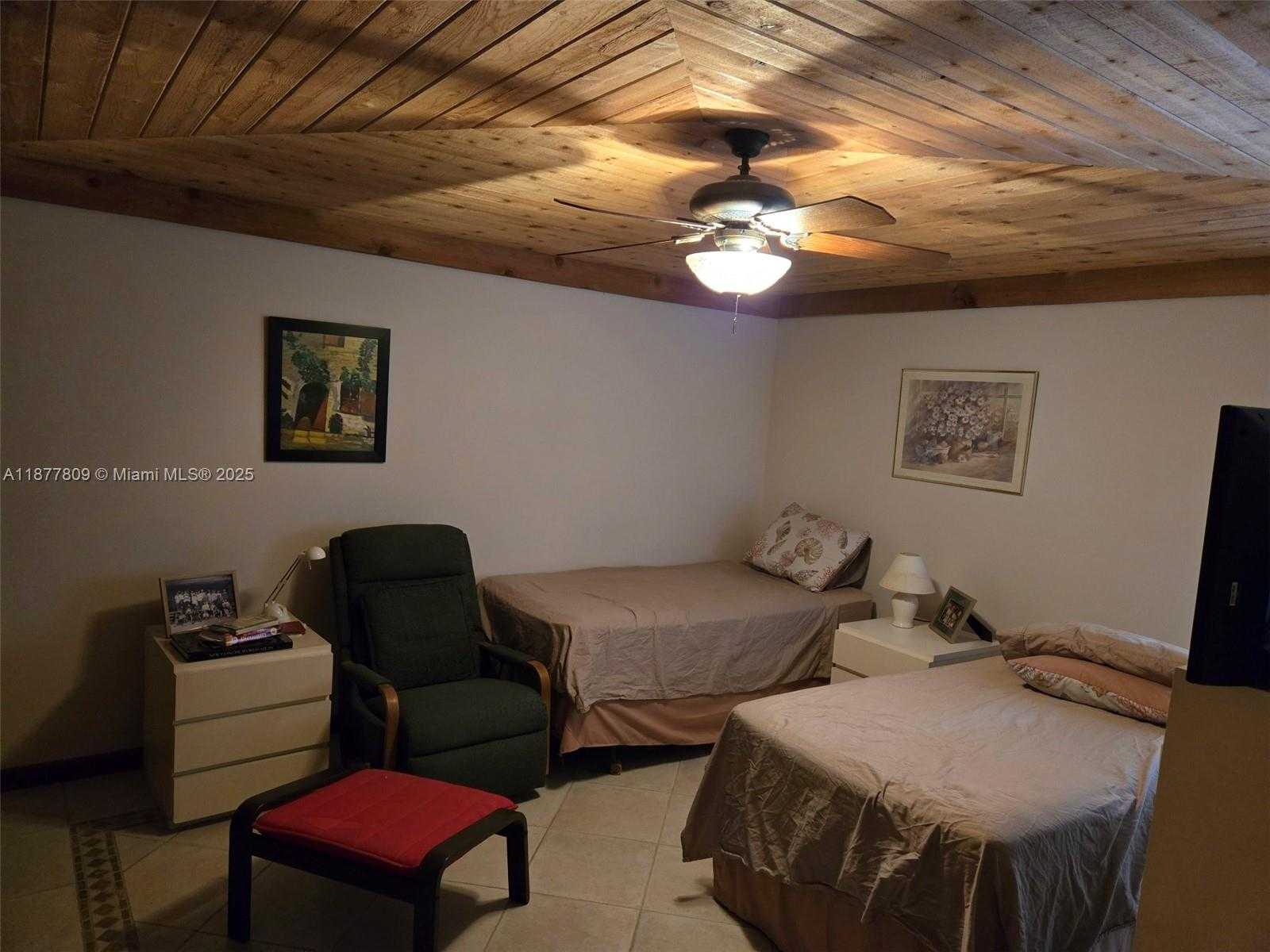 Small Image of 7322 STARDUST DR, Unincorporated Dade County Number 18