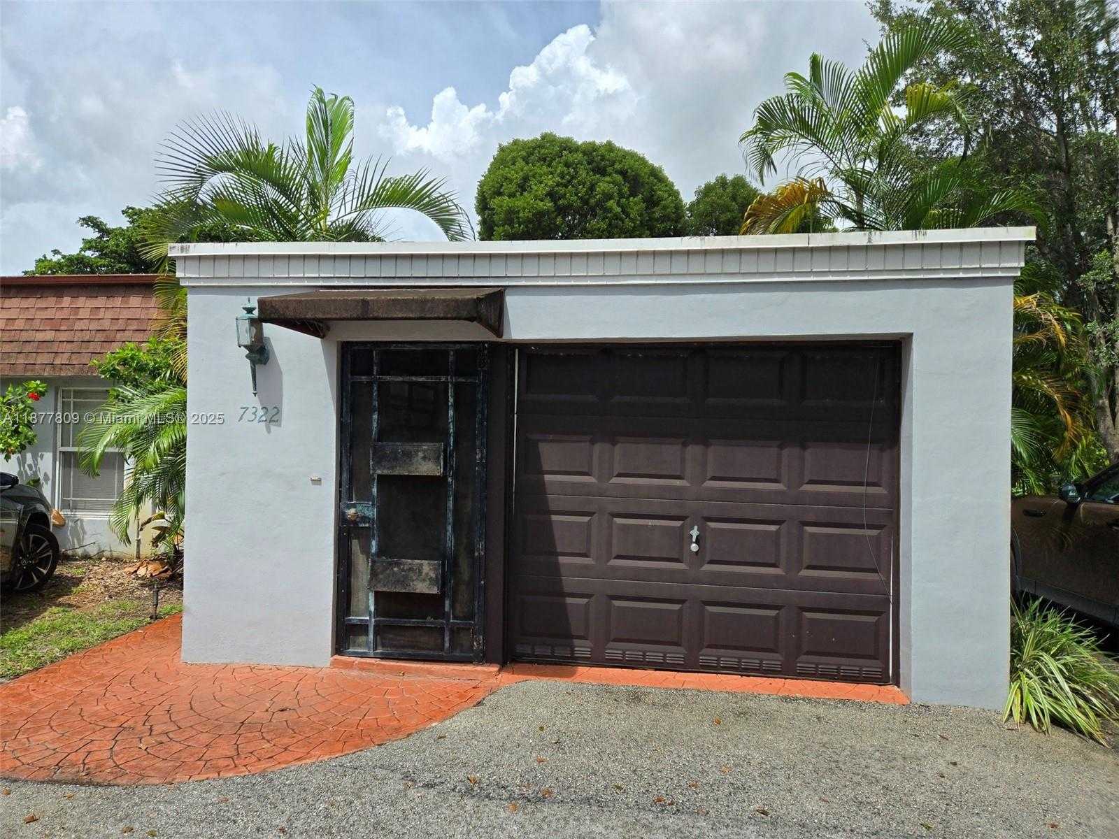 Small Image of 7322 STARDUST DR, Unincorporated Dade County Number 2