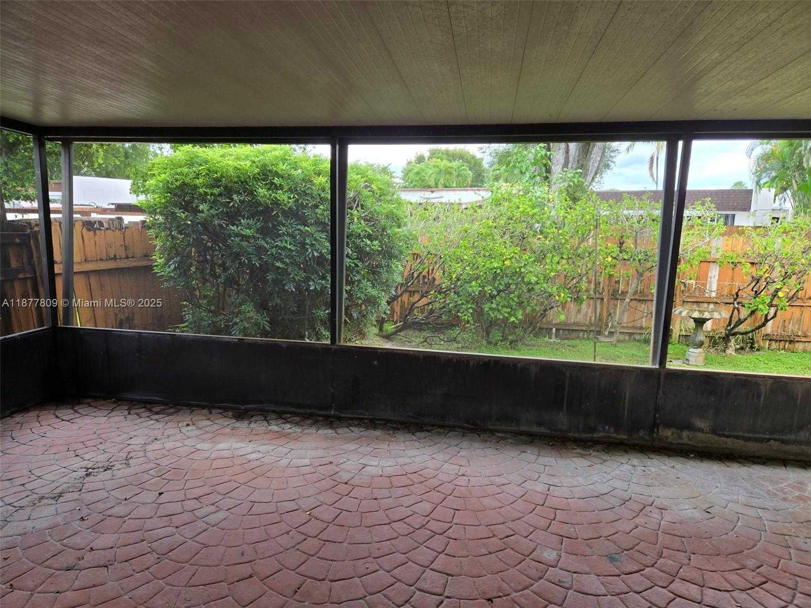 Small Image of 7322 STARDUST DR, Unincorporated Dade County Number 25