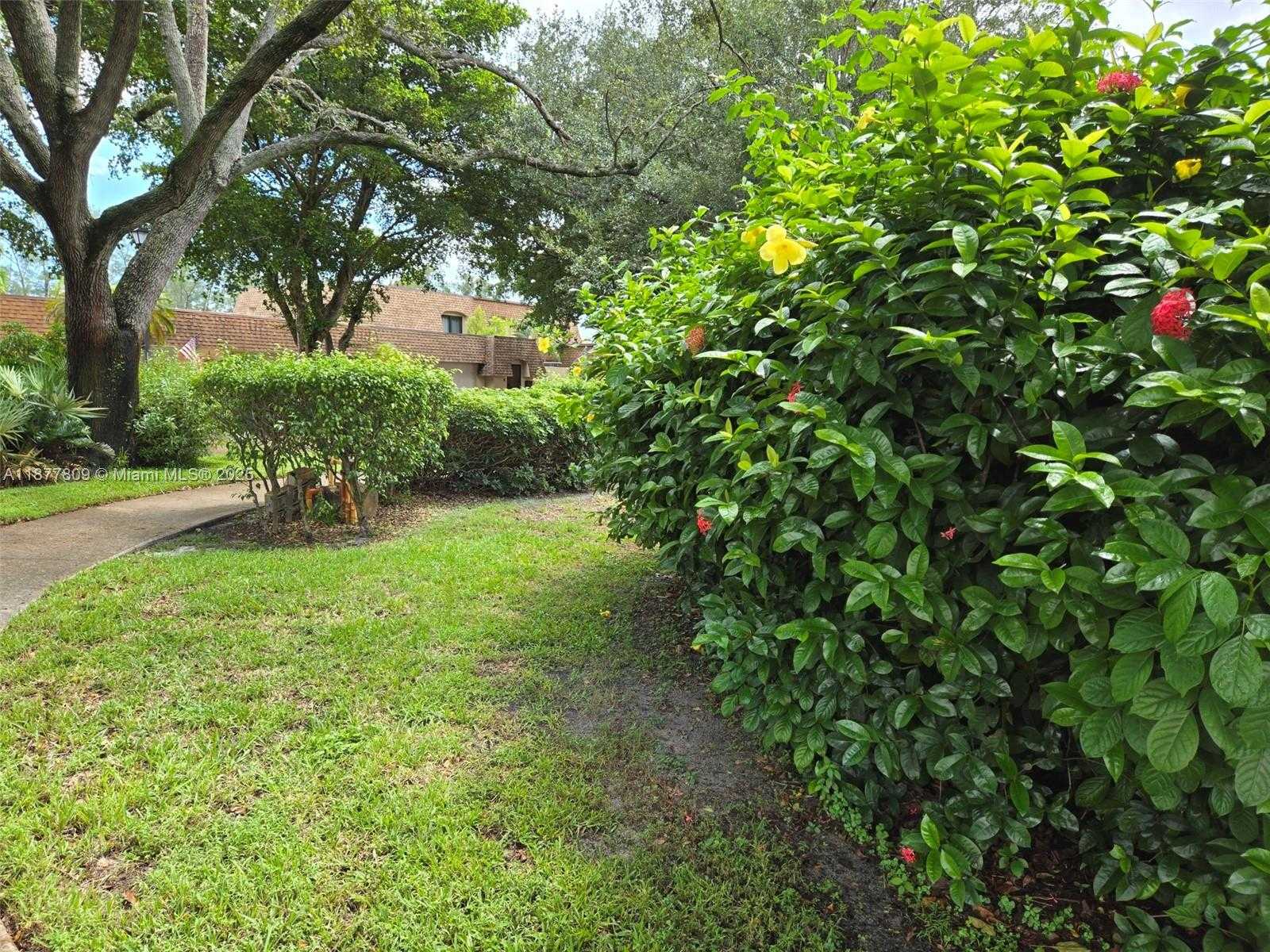 Small Image of 7322 STARDUST DR, Unincorporated Dade County Number 5