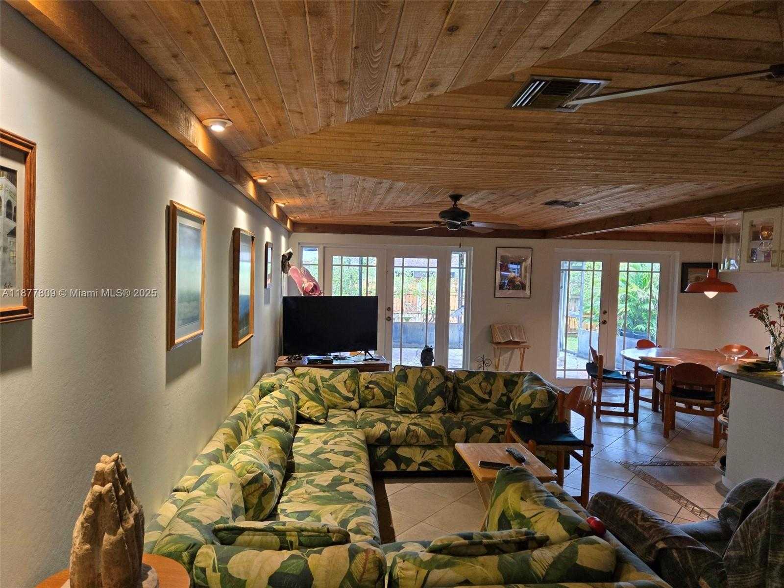 Small Image of 7322 STARDUST DR, Unincorporated Dade County Number 8