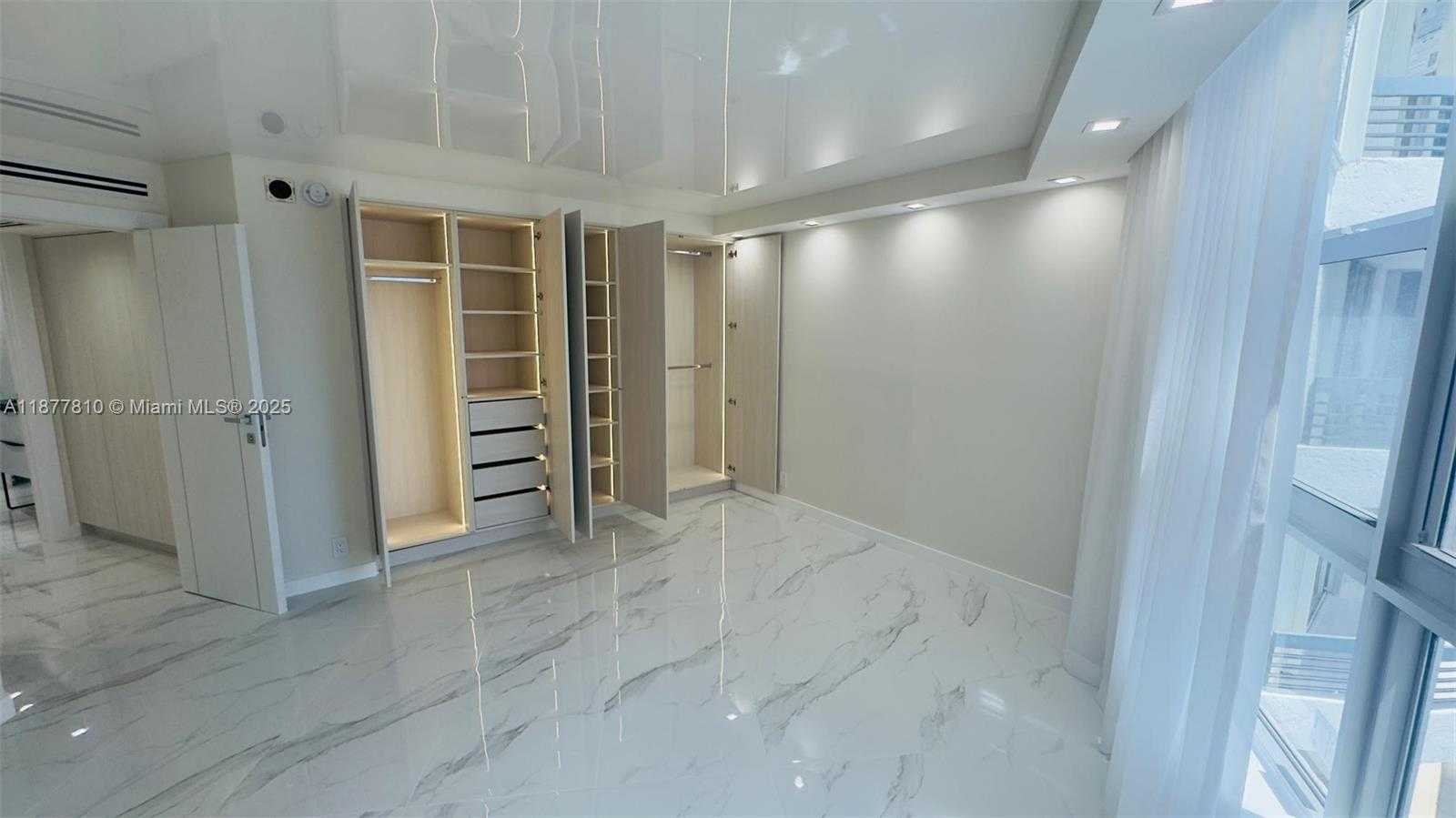 Small Image of 3500 MYSTIC POINTE DR #1107, Aventura Number 24