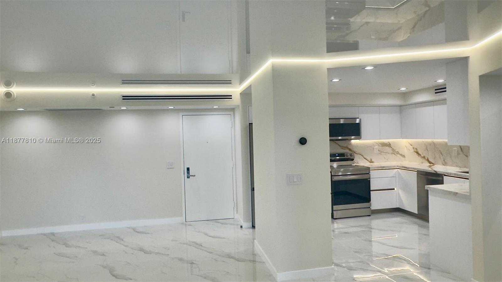 Small Image of 3500 MYSTIC POINTE DR #1107, Aventura Number 9