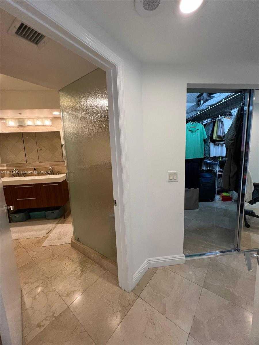 Small Image of 16400 COLLINS AVE #1545, Sunny Isles Beach Number 4